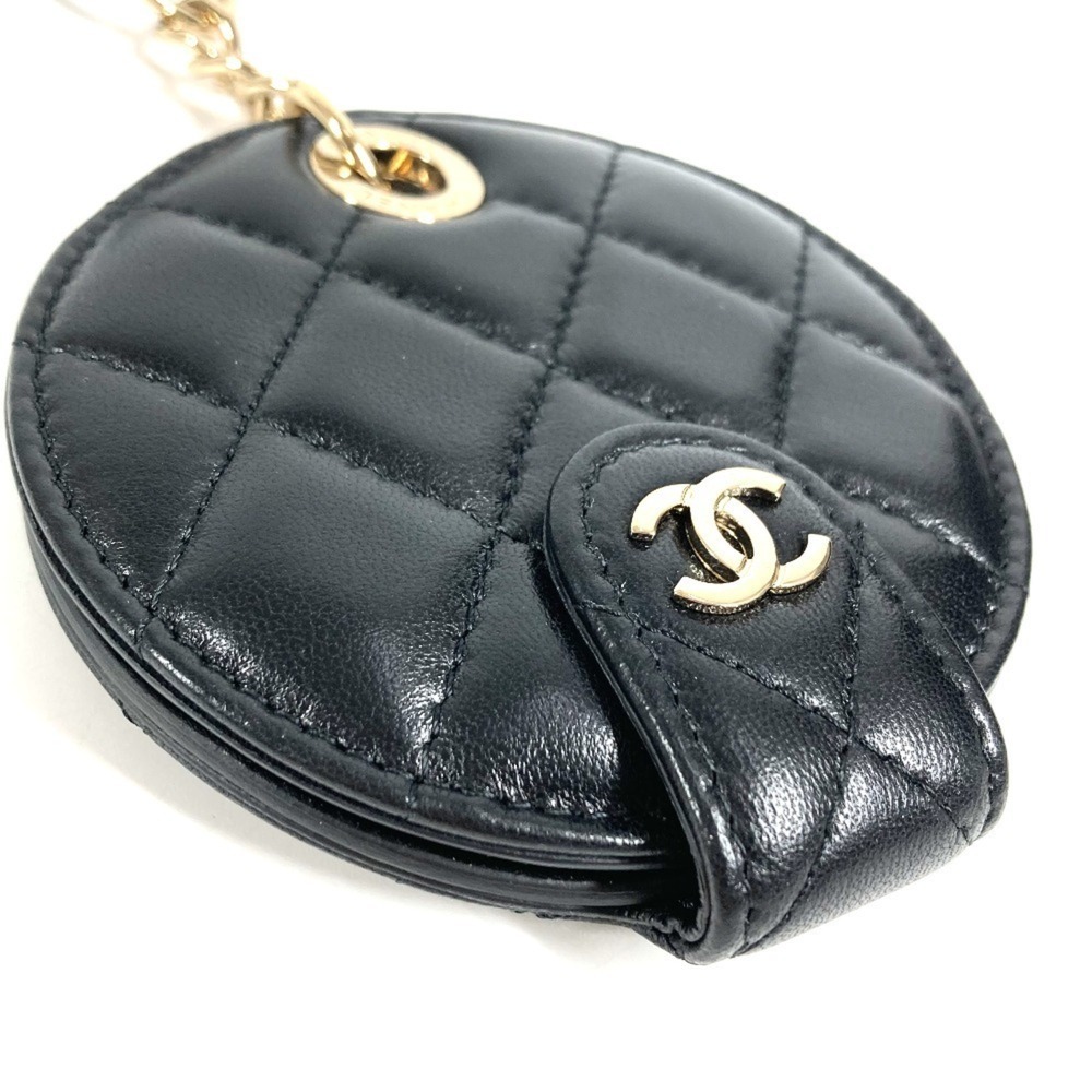 CHANEL Round Name Tag with Logo, CC, Coco Mark, Matelasse, Quilted Charm, Acc... - Picture 3 of 8